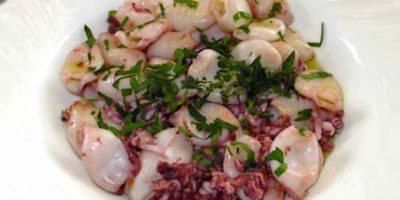 Questi i calamaretti tenerissimi in insalata