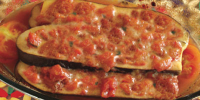 Melanzane a fette condite con pomodoro e basilico