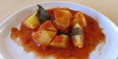 patate rosse nel piatto